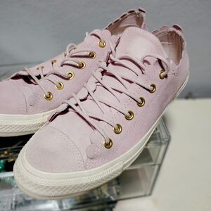 Converse Chuck Taylor All Star Ox Frilly Thrills Pink Foam Suede 8